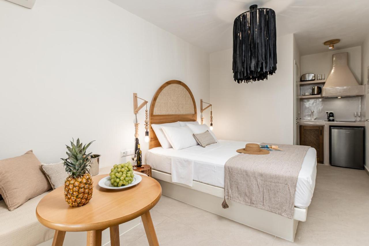 Heavenly Suites & Studios Naxos City Екстер'єр фото