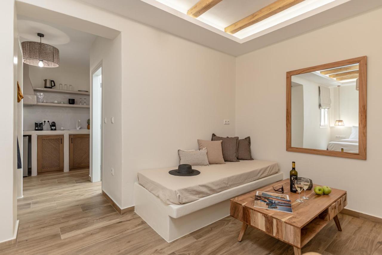 Heavenly Suites & Studios Naxos City Екстер'єр фото