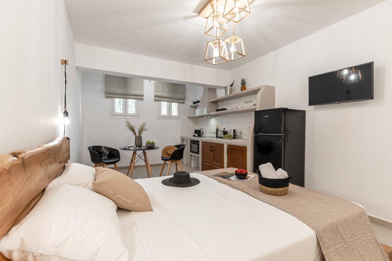 Heavenly Suites & Studios Naxos City Екстер'єр фото