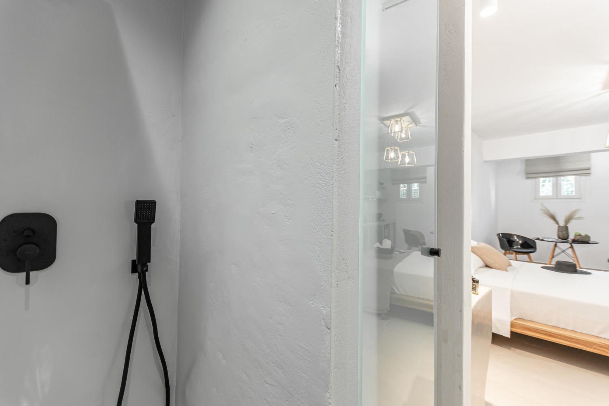 Heavenly Suites & Studios Naxos City Екстер'єр фото