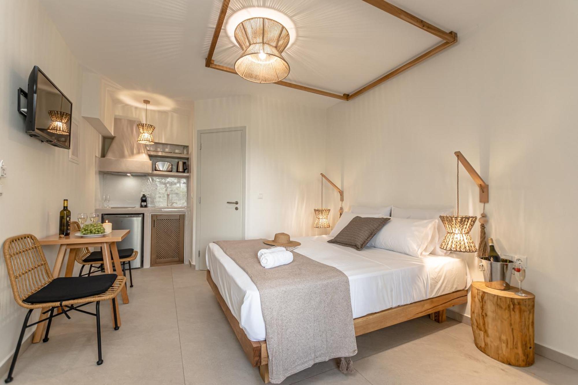 Heavenly Suites & Studios Naxos City Екстер'єр фото