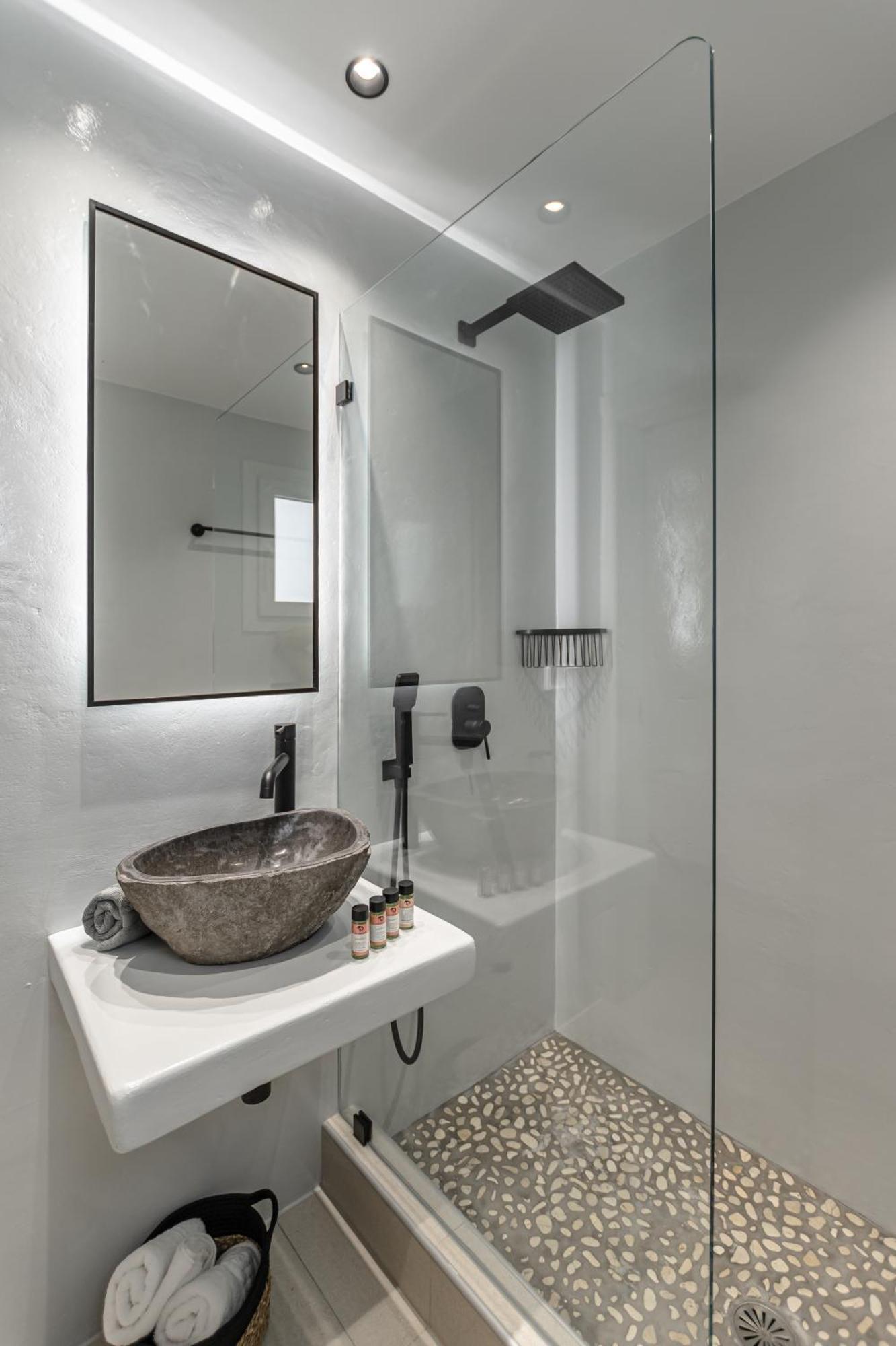 Heavenly Suites & Studios Naxos City Екстер'єр фото