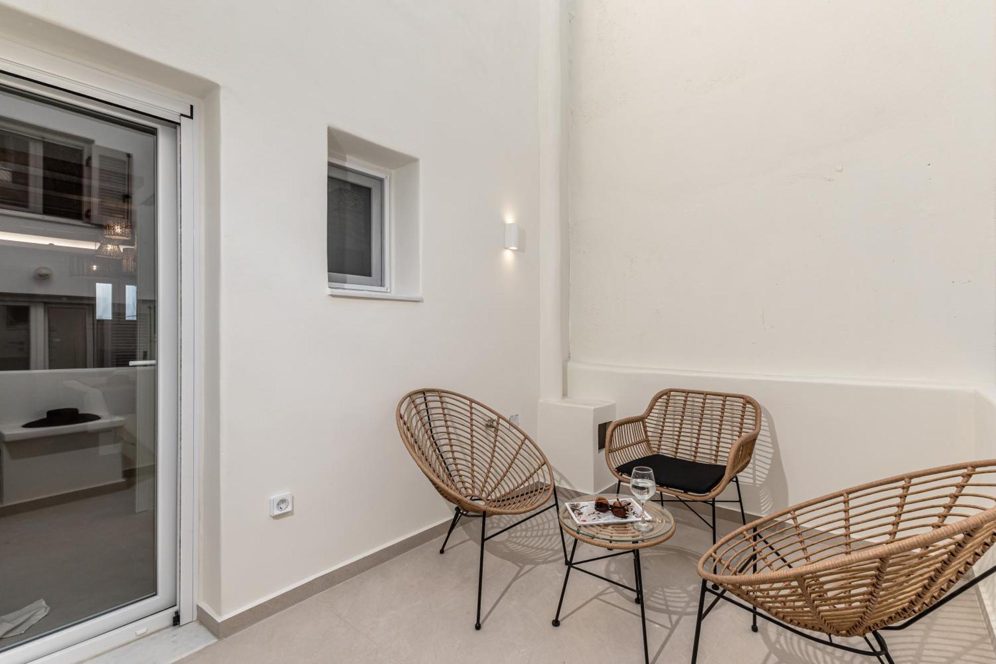Heavenly Suites & Studios Naxos City Екстер'єр фото